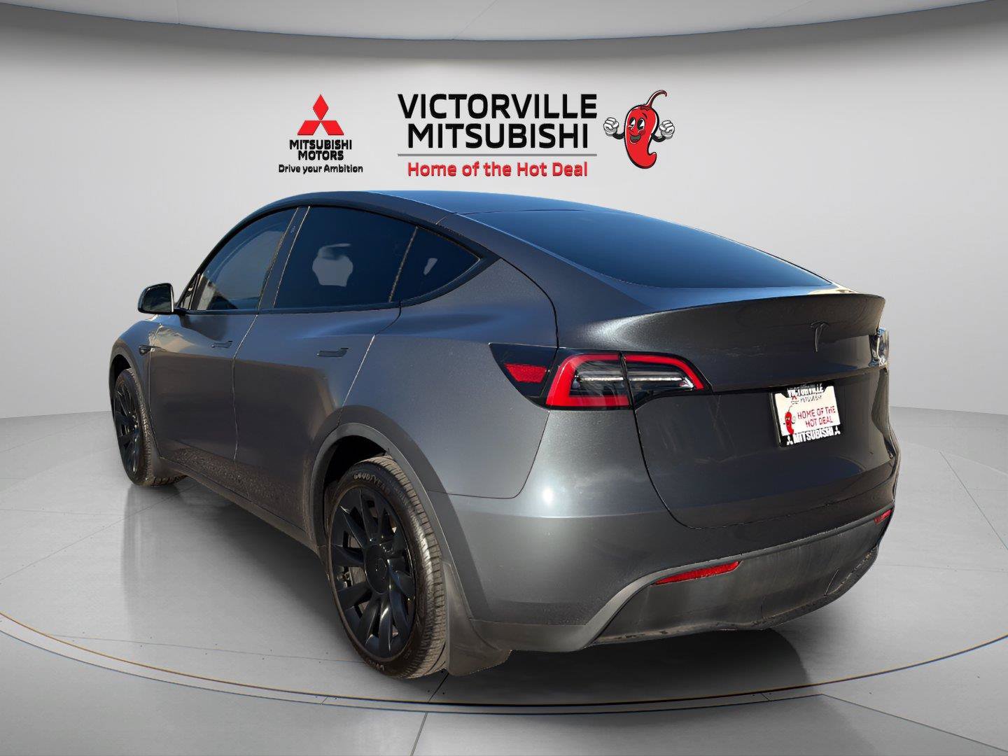 Used 2023 Tesla Model Y Long Range AWD/4WD image 5