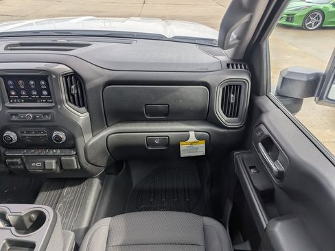 New 2026 GMC Sierra 2500 Pro image 4