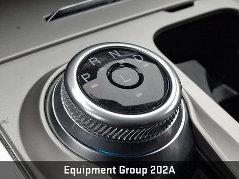 Used 2022 Ford Explorer XLT w/ Equipment Group 202A image 14