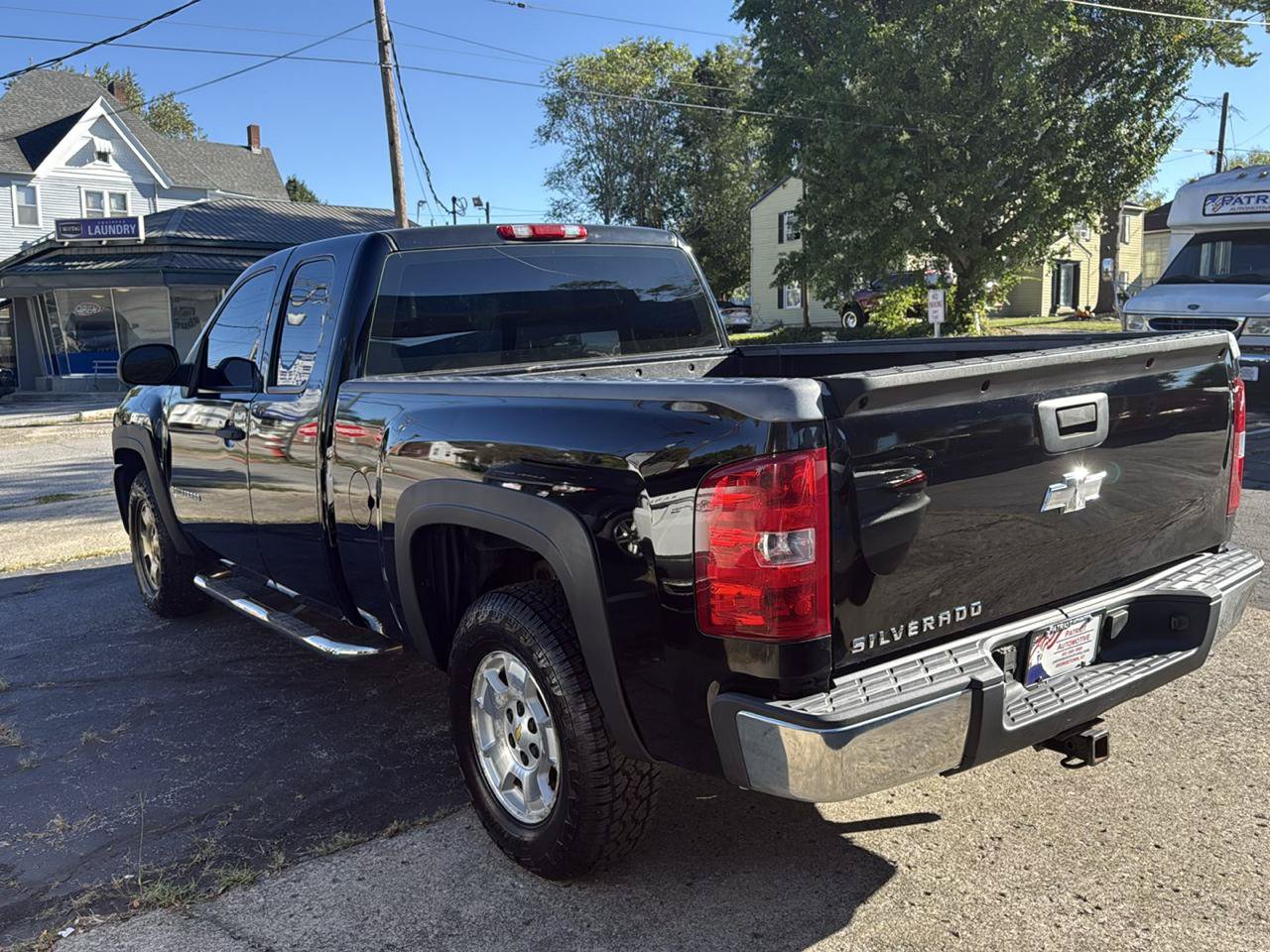 Used 2009 Chevrolet Silverado 1500 W/T RWD image 4