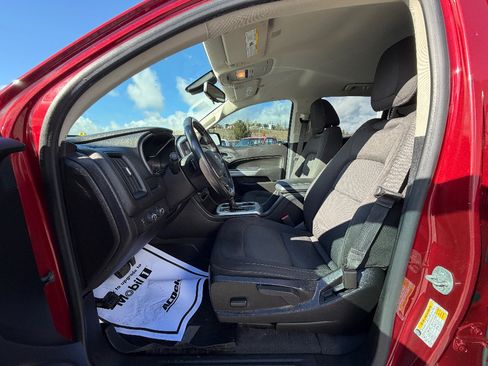 Used 2019 Chevrolet Colorado LT w/ LT Convenience Package image 2