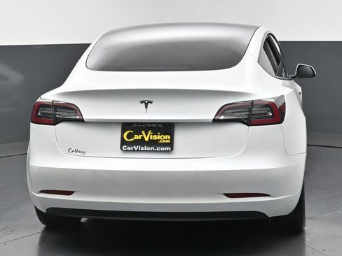 Used 2021 Tesla Model 3 Standard Range Plus image 3