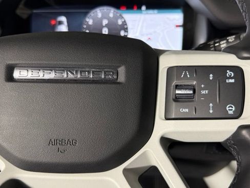 Used 2024 Land Rover Defender 110 X-Dynamic SE AWD/4WD image 31