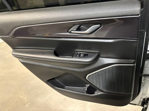 Used 2021 Jeep Grand Cherokee L Laredo w/ Luxury Tech Group I image 11