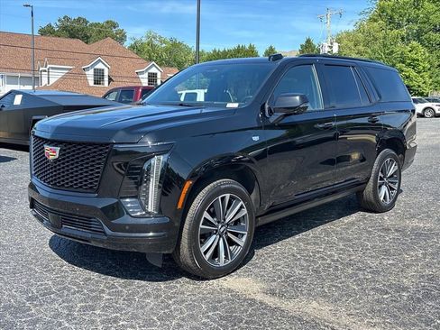 Used 2026 Cadillac Escalade Sport AWD/4WD image 3