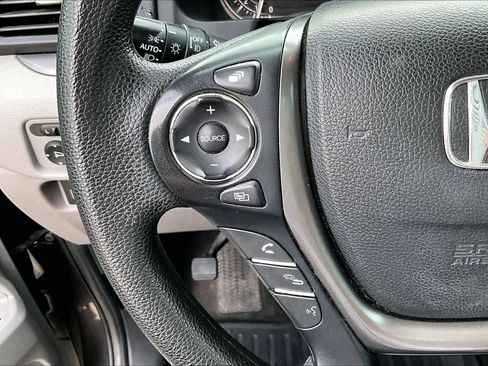 Used 2018 Honda Pilot EX image 19