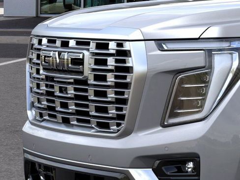 New 2026 GMC Yukon Denali w/ Denali Reserve Package image 13