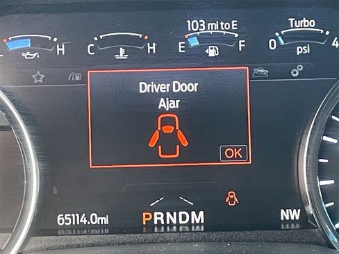 Certified 2022 Ford F450 Platinum w/ FX4 Off-Road Package image 31