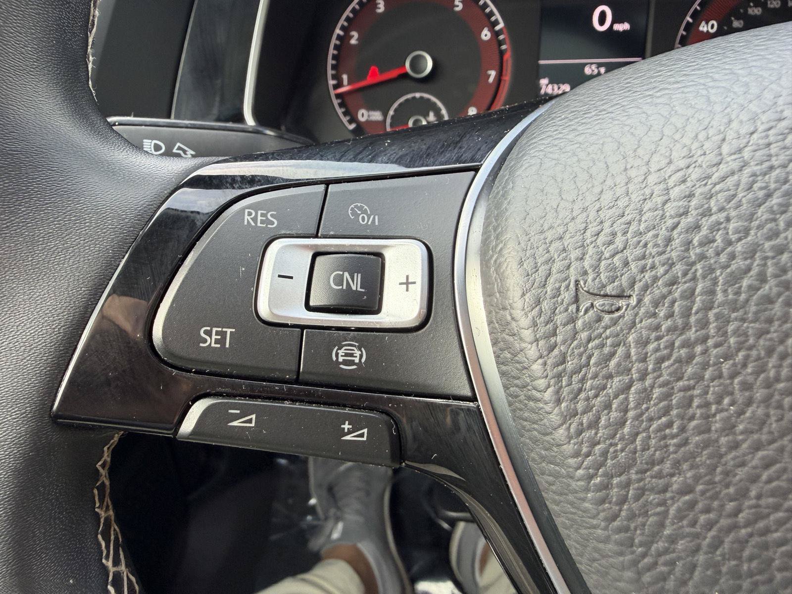 Used 2021 Volkswagen Jetta SE FWD image 14