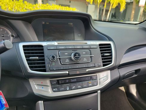 Used 2014 Honda Accord Sport image 20