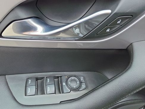 Used 2021 Chevrolet Blazer LT image 21