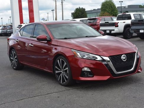 Used 2020 Nissan Altima 2.5 Platinum FWD image 3