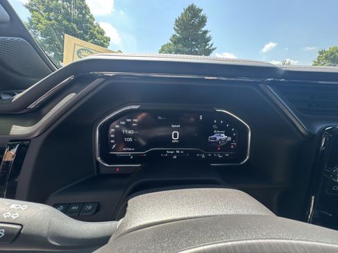 Used 2024 GMC Sierra 1500 AT4X AWD/4WD image 17