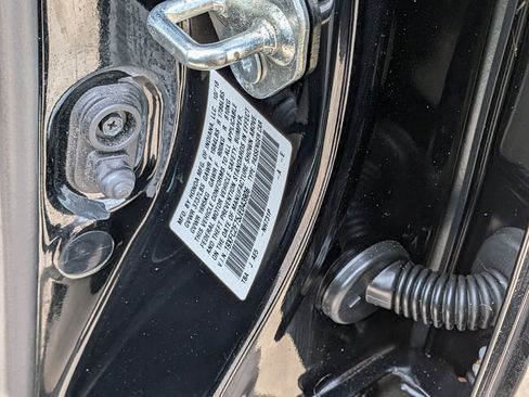 Certified 2018 Honda Civic EX image 30