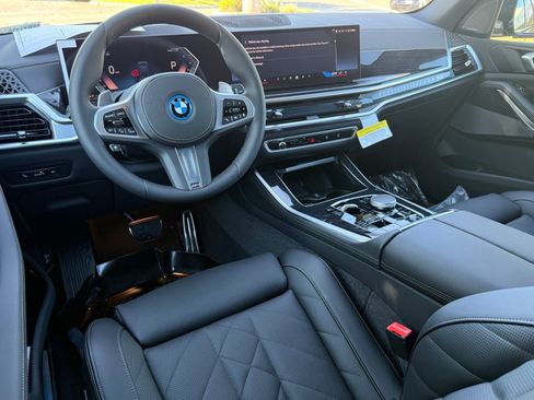 New 2026 BMW X5 xDrive50e w/ M Sport Package image 28