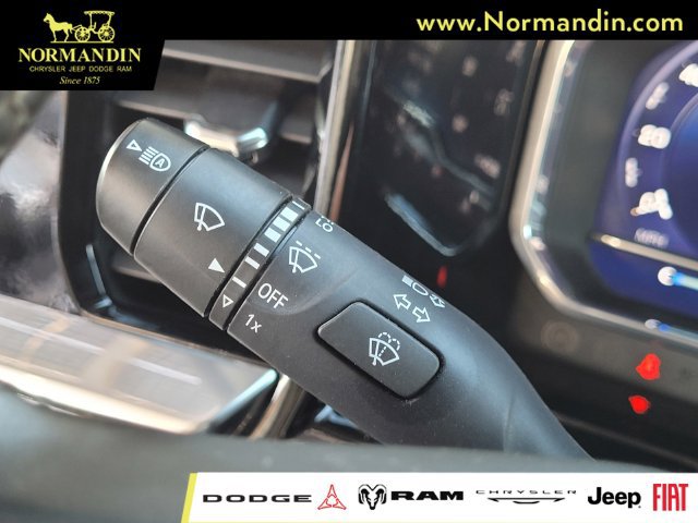 Used 2025 Chevrolet Silverado 2500 LT w/ Convenience Package AWD/4WD image 14