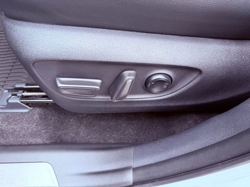 Used 2026 Toyota Grand Highlander AWD Hybrid image 27