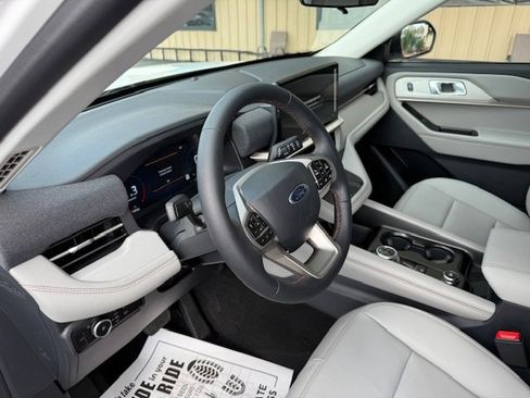 New 2026 Ford Explorer Active w/ Active Comfort Package image 13