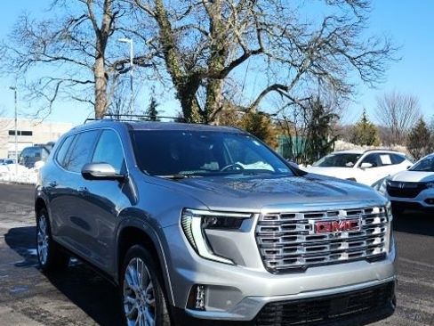 Used 2024 GMC Acadia Denali w/ Super Cruise Package image 3