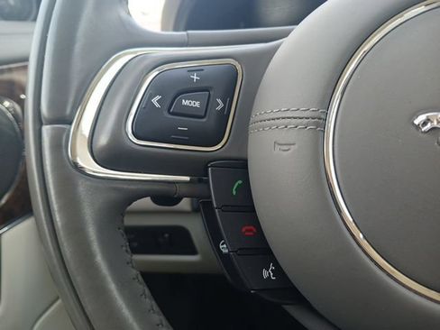 Used 2016 Jaguar XJ L Portfolio AWD/4WD image 22