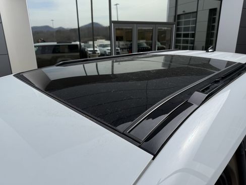 Certified 2025 Land Rover Defender 110 S image 11