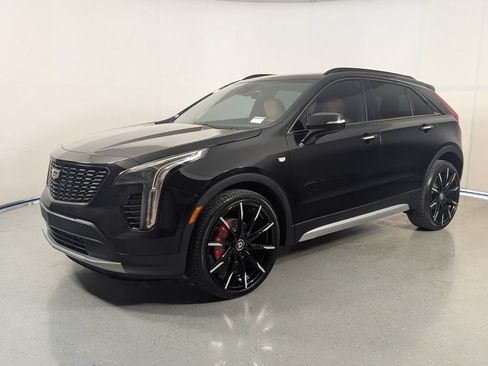 Used 2021 Cadillac XT4 Premium Luxury FWD image 3
