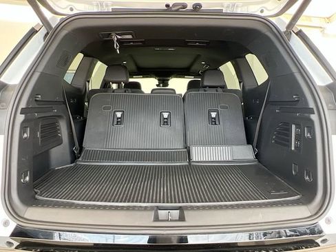 Used 2025 GMC Acadia Denali w/ Super Cruise Package image 30