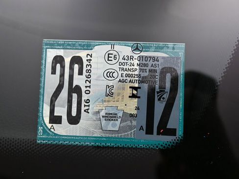 Used 2024 Mercedes-Benz EQB 250+ image 11