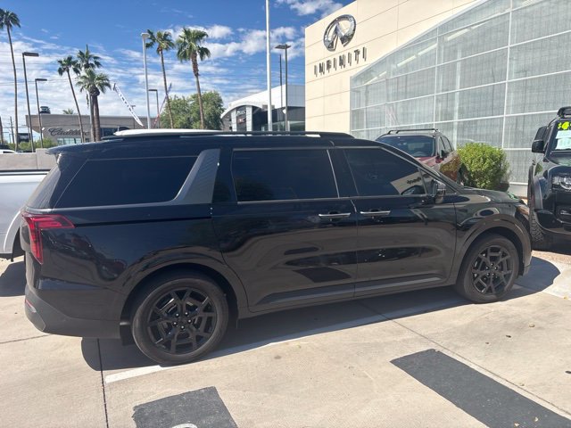 Used 2025 Kia Carnival SX FWD image 6