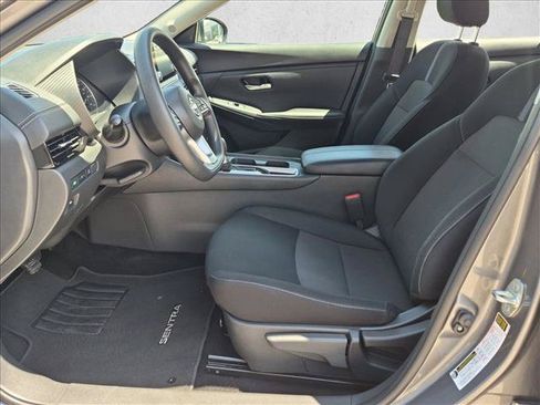 Used 2025 Nissan Sentra SV FWD image 15
