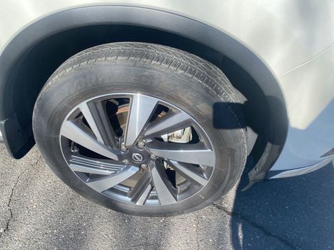 Used 2024 Nissan Murano SL image 9