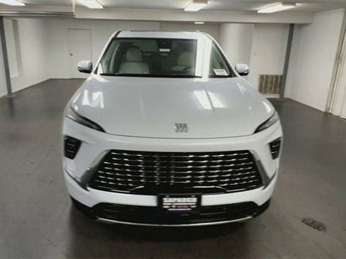 New 2026 Buick Enclave Avenir w/ Super Cruise Package image 3