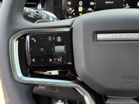 New 2025 Land Rover Discovery Sport S image 18