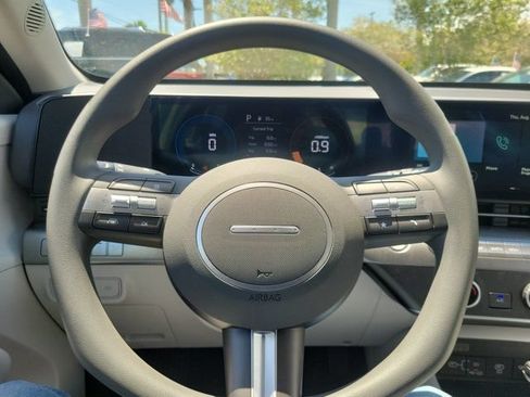 Used 2024 Hyundai Kona SE FWD image 15