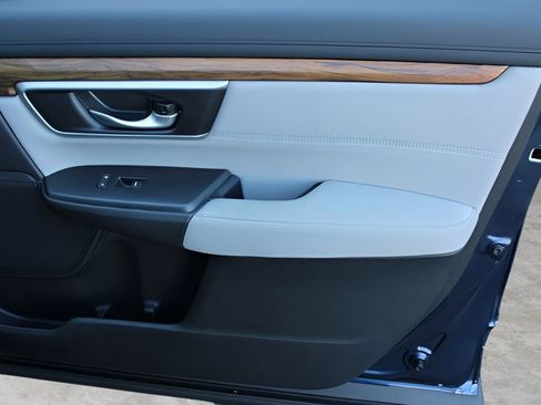 Used 2017 Honda CR-V EX image 25