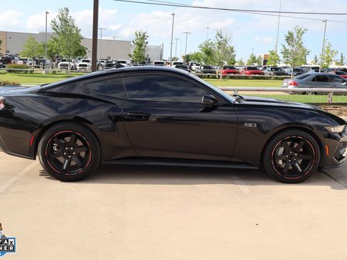 Used 2024 Ford Mustang GT Premium RWD image 2