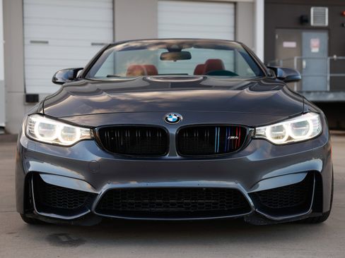 Used 2016 BMW M4 Convertible image 33