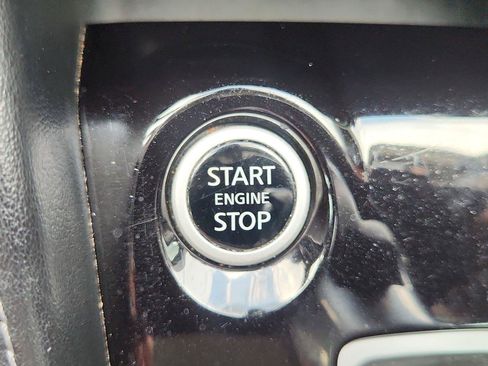 Used 2020 Nissan Kicks SR w/ SR Premium Package FWD image 16