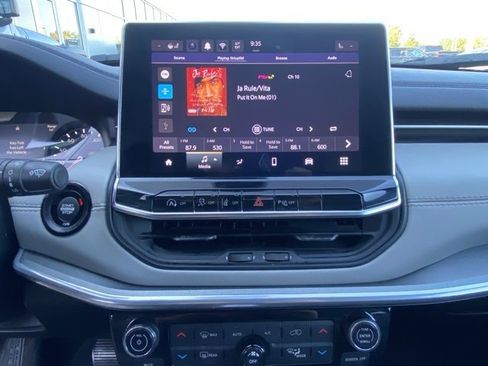 Used 2024 Jeep Compass Limited image 19