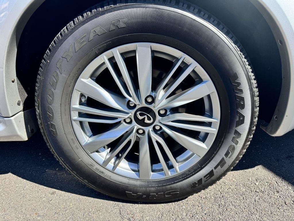 Used 2019 INFINITI QX80 Luxe AWD/4WD image 10