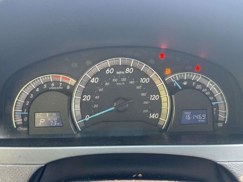 Used 2014 Toyota Camry SE FWD image 22