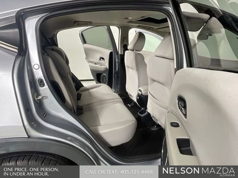 Used 2017 Honda HR-V EX image 16