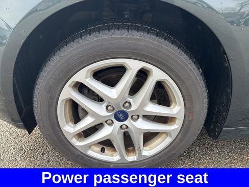 Used 2015 Ford Fusion SE image 12