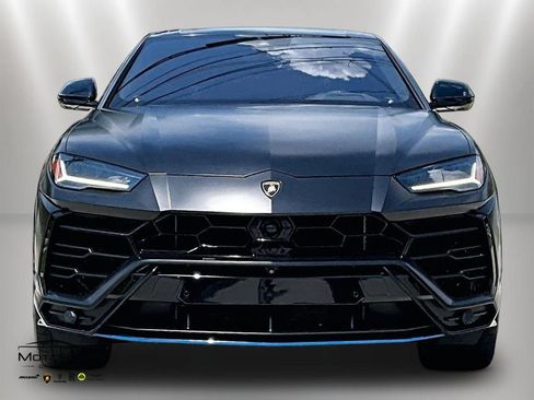 Used 2019 Lamborghini Urus AWD/4WD image 3