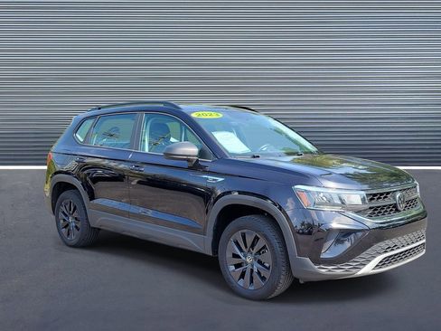 Used 2023 Volkswagen Taos S image 2