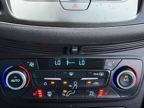 Used 2019 Ford Escape SE AWD/4WD image 29