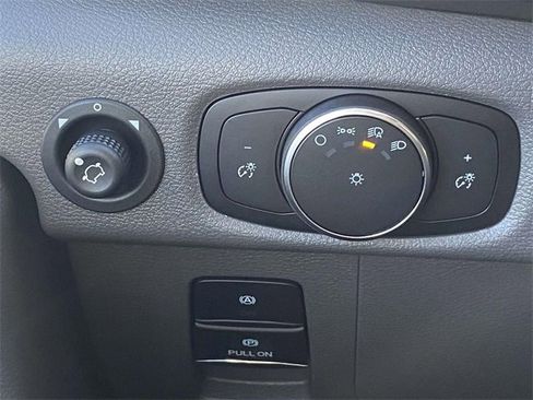 New 2026 Ford Transit 250 148 Medium Roof w/ Load Area Protection Package image 18