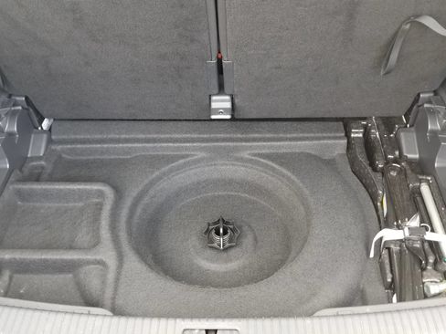 Used 2019 Volkswagen Atlas SE FWD image 22