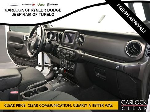 Used 2022 Jeep Gladiator Sport image 37