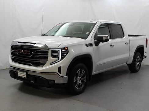Used 2024 GMC Sierra 1500 SLT AWD/4WD image 13